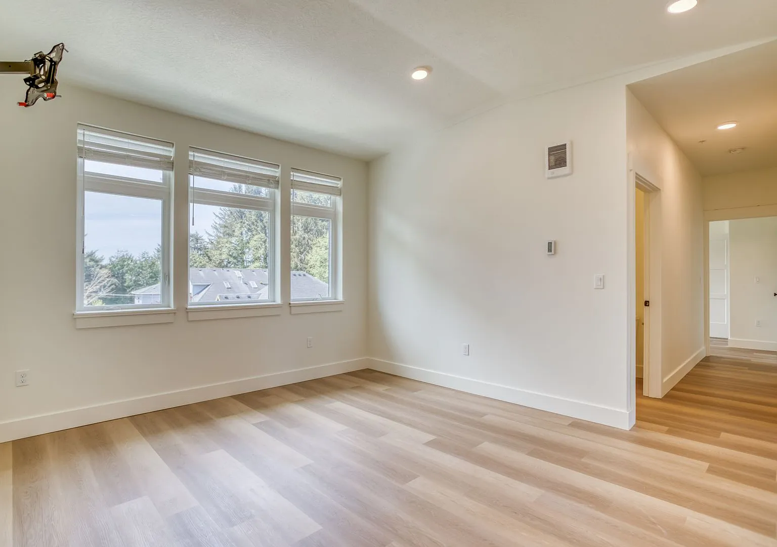 Luxury Apartment in Lincoln City! — Photo 4