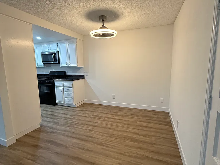 750 S Highland Ave #C — Photo 10