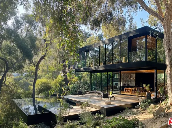 3100 Oakshire Dr, Los Angeles, CA 90068