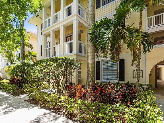 2nd image of 224 Murcia Dr APT 312