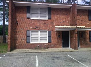 232 W Manchester Rd, Spring Lake, NC 28390