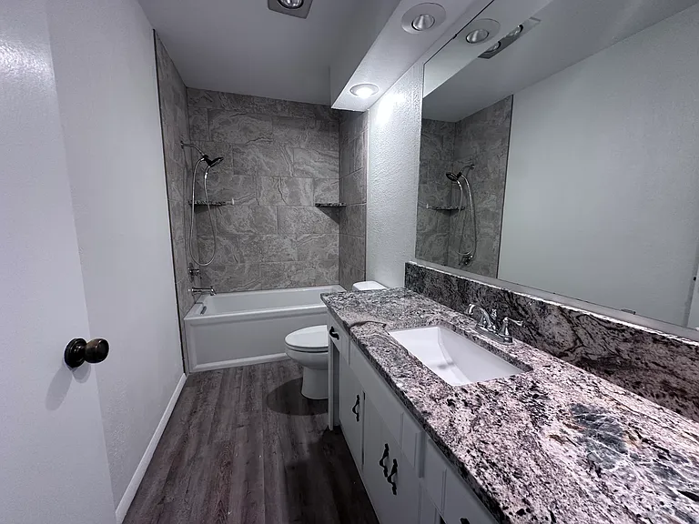 2602 Wagon Trl — Photo 6