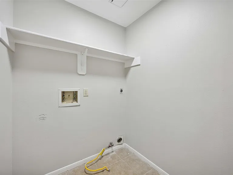 16710 Cheshire Place Dr — Photo 15