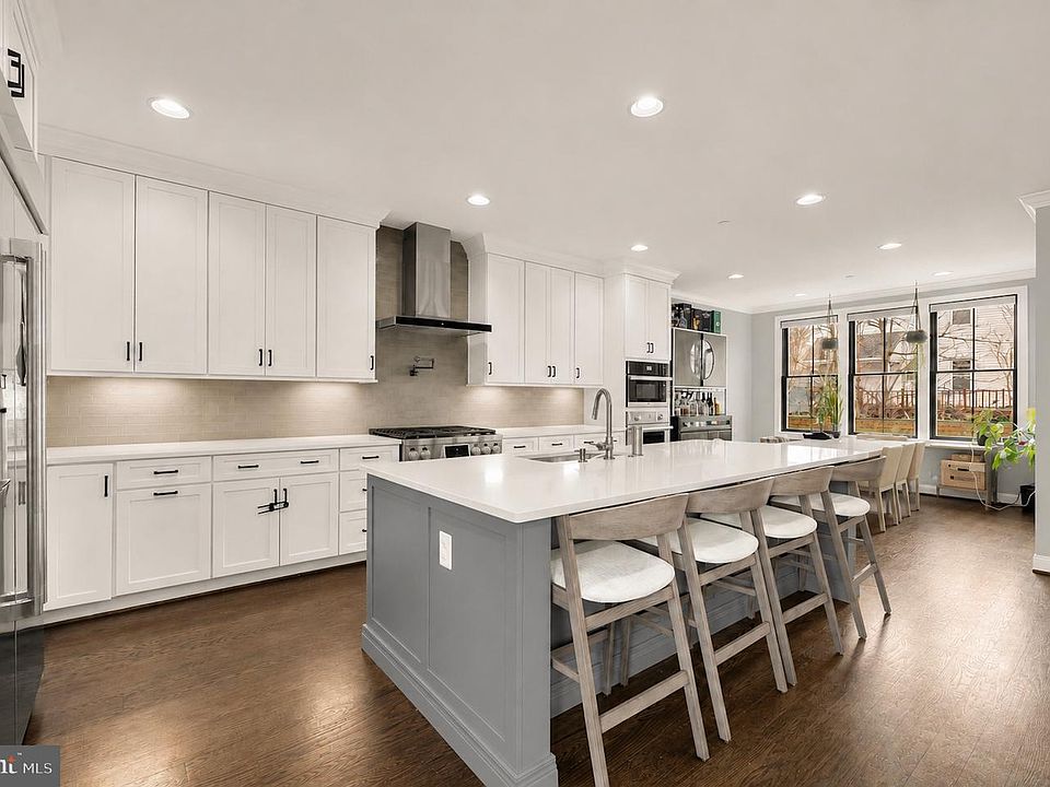 2nd image of 4708 S Chelsea Ln
