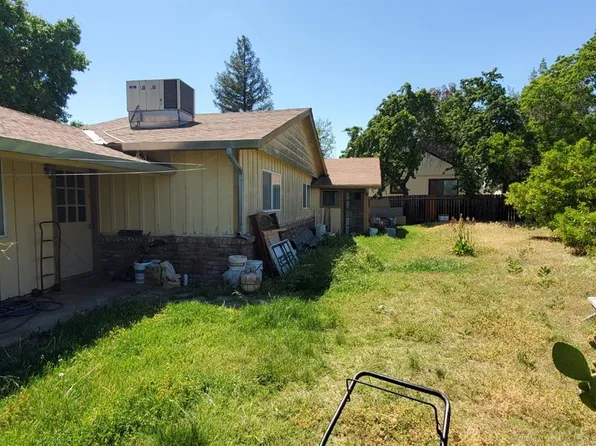 5820 Village Ridge Way, Sacramento, CA 95823