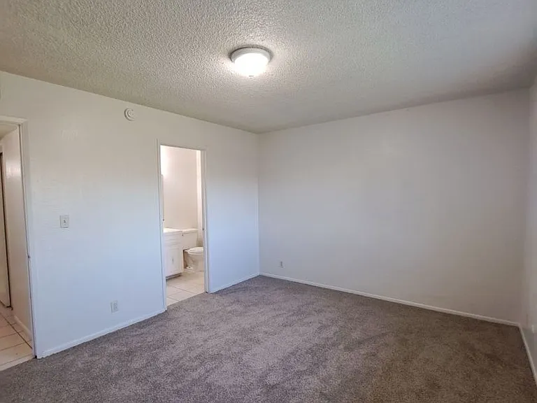 132 W Dayton Ave — Photo 17
