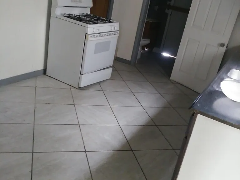 1287 Baldwin Ave — Photo 2