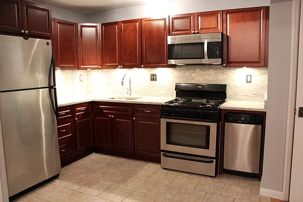 Rented by Premier Metro Realty Corp | media 1