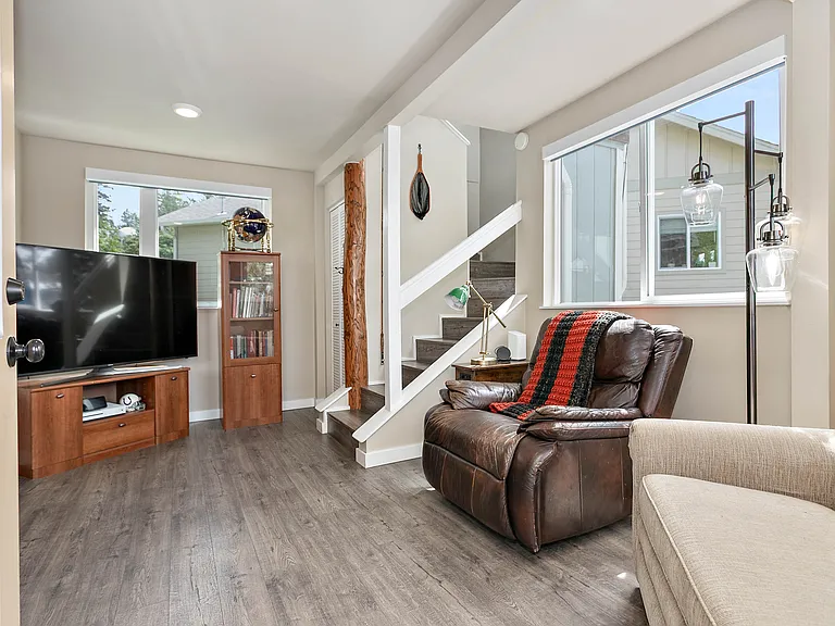 4781 Cobble Way — Photo 6