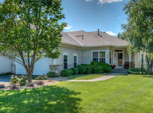 448 Holly Ln N, Oakdale, MN 55128