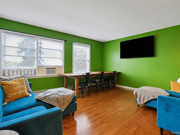 5th image of 629 Belden Street