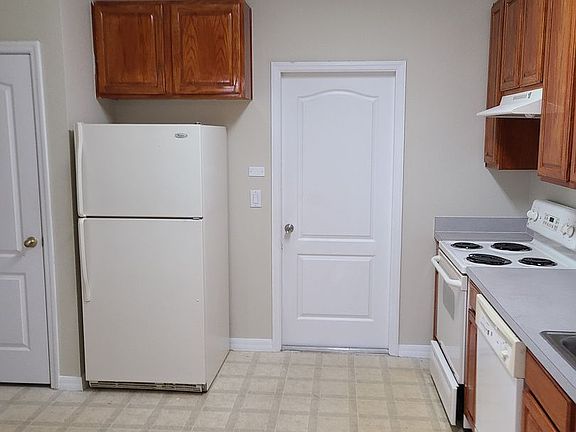2nd image of 1321 Kellogg Dr