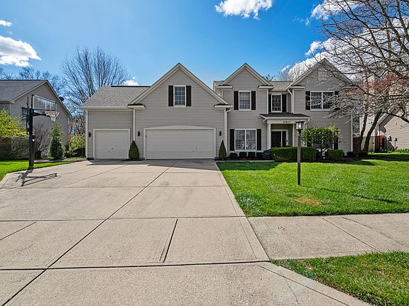 2nd image of 14867 Windsor Ln