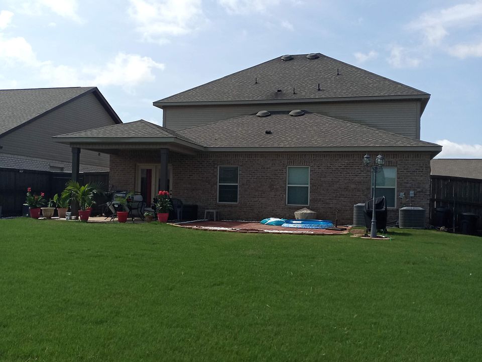 2nd image of 233 Iron Cir