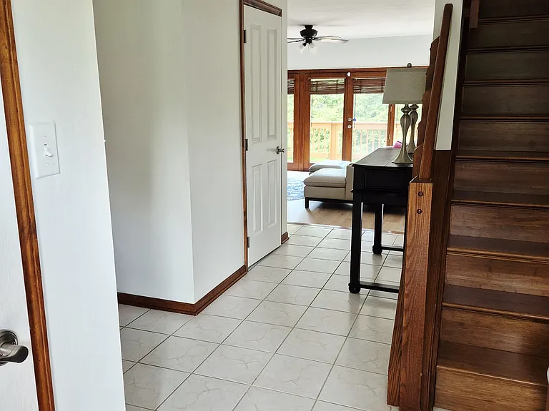 1589 Stone Mansion Dr — Photo 3