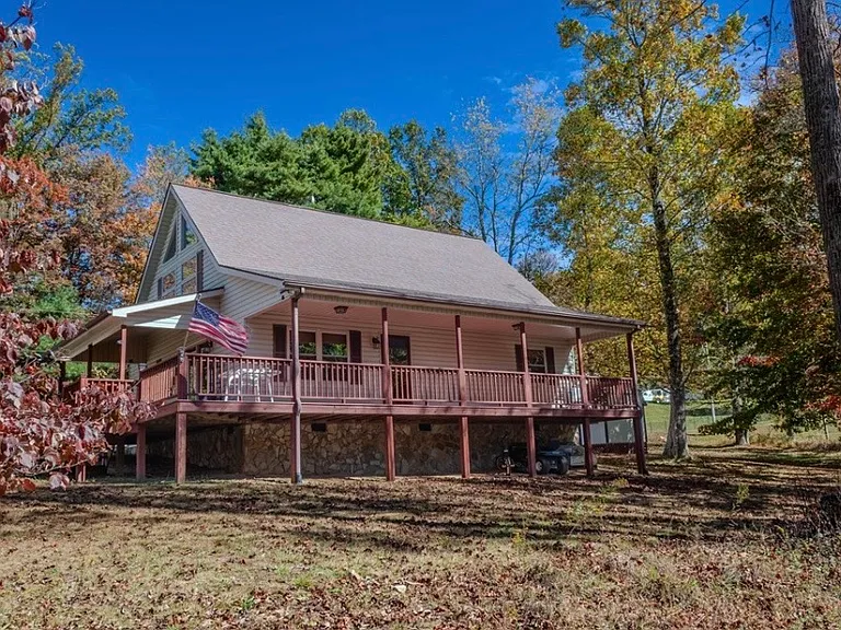 450 Rhododendron Ln — Photo 32