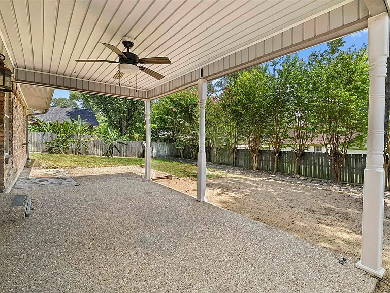 809 David Dr — Photo 15