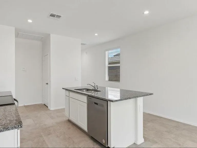 35672 W San Ildefanso Ave — Photo 5