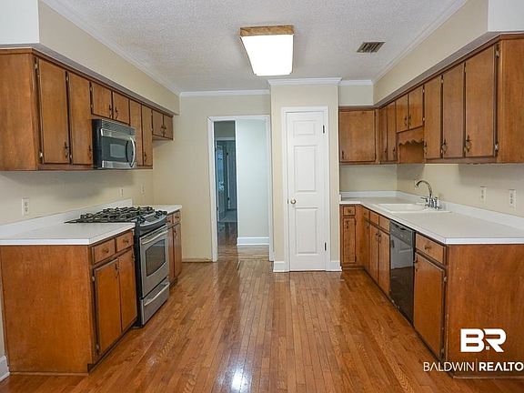 4th image of 7109 Smithfield Rd