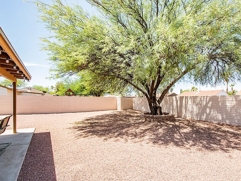5900 S Torrence Dr — Photo 33