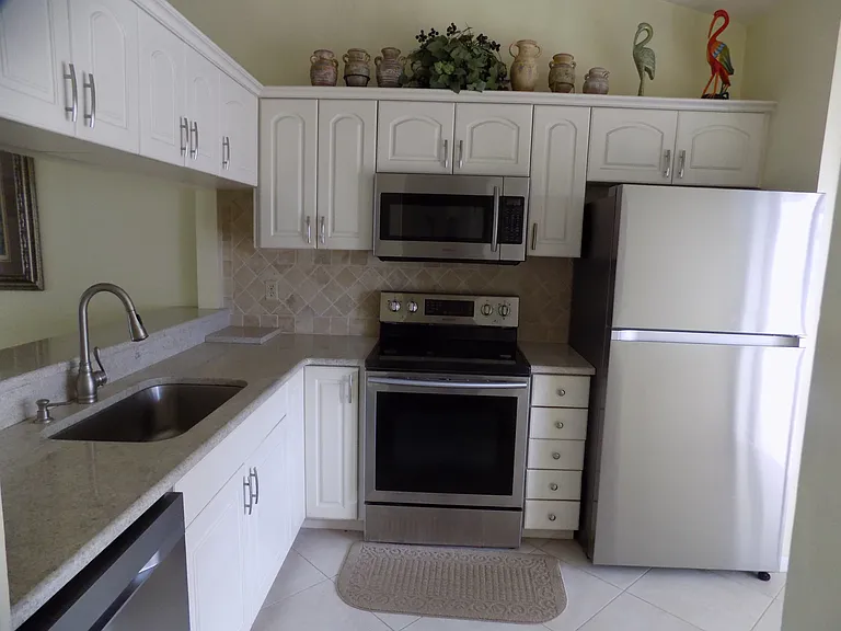 5350 Myrtle Wood #5350 — Photo 6