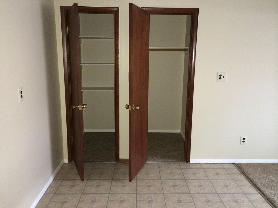 1st image of 576 Taunton Pl APT 8