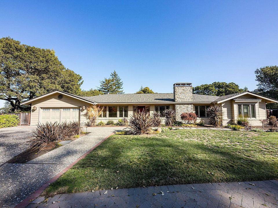 1st image of 30 Knightwood Ln
