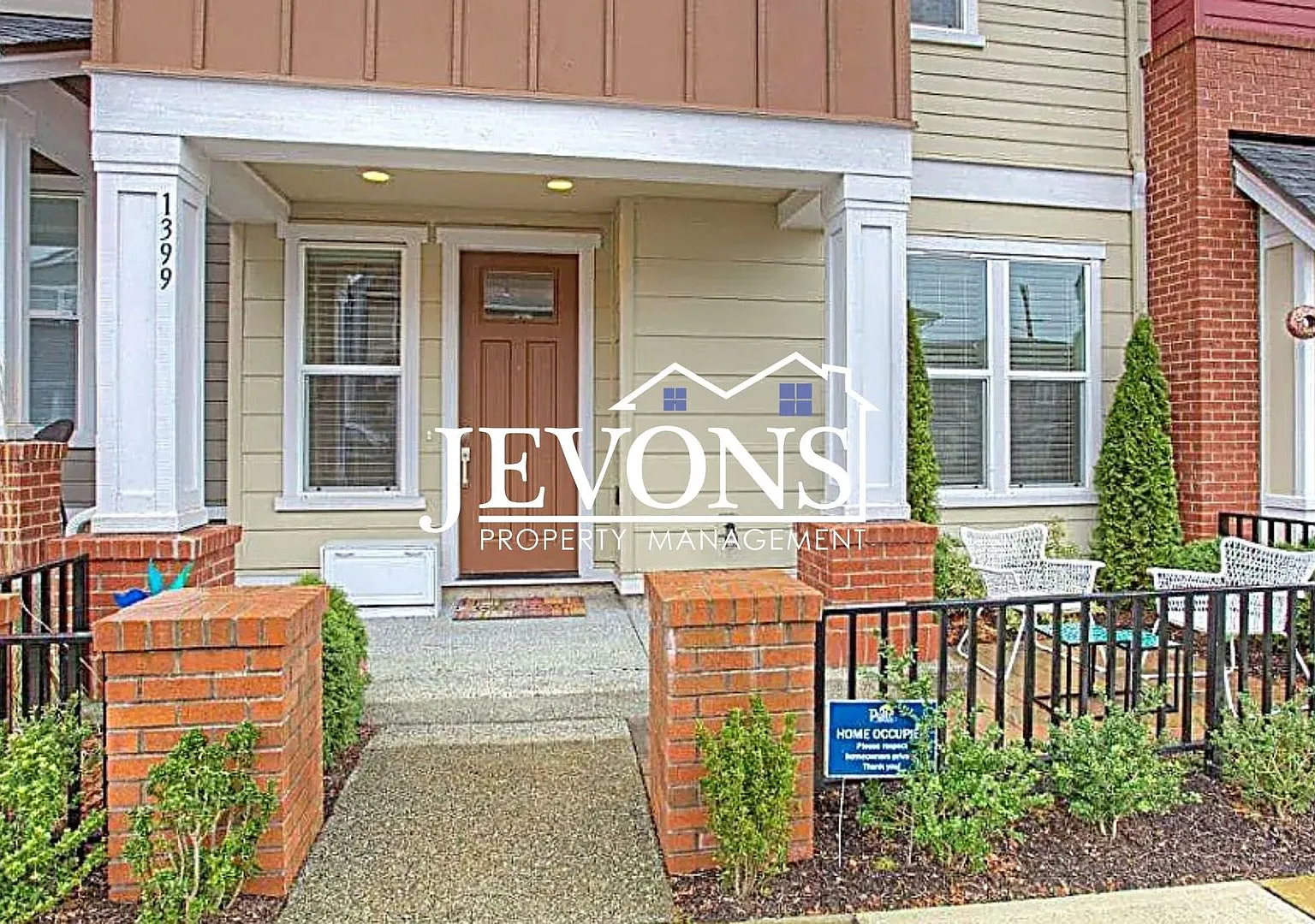 Coming soon! 3 Bed/2.5 Bath Townhouse - W/D included with garage parking — Photo 3