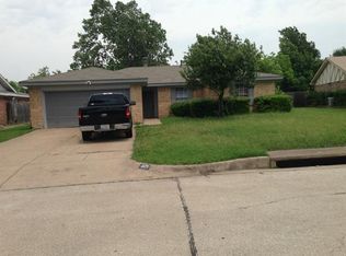 3609 Hummingbird Dr, Grand Prairie, TX 75052