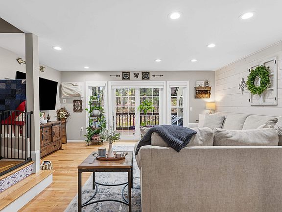 5th image of 1465 Hooksett Road #267