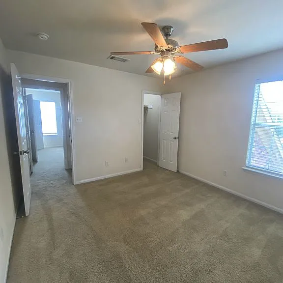 6111 Graphite Dr — Photo 36