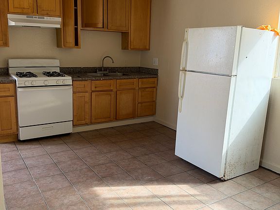 4th image of 301 Lake Ave #2