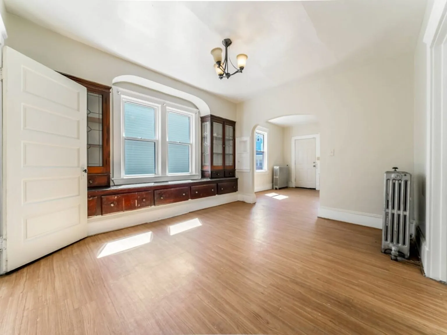 3402 Roehl Ave — Photo 4
