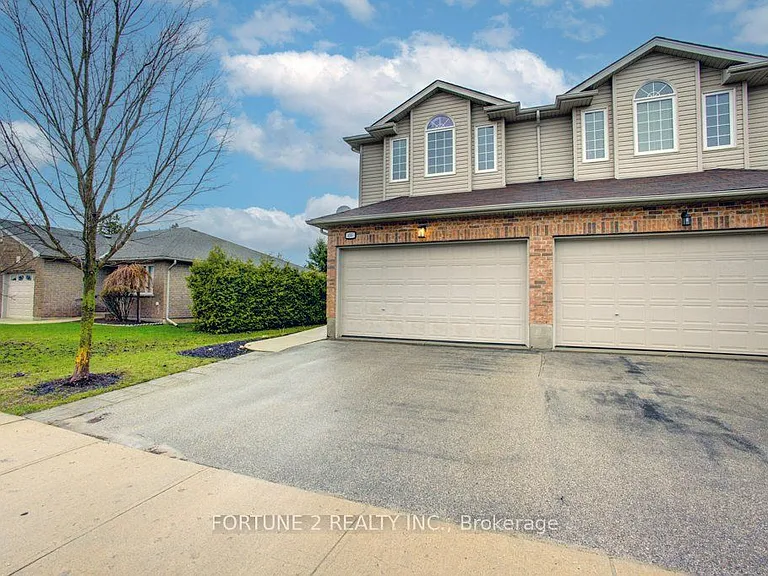 455 Danby St E — Photo 3