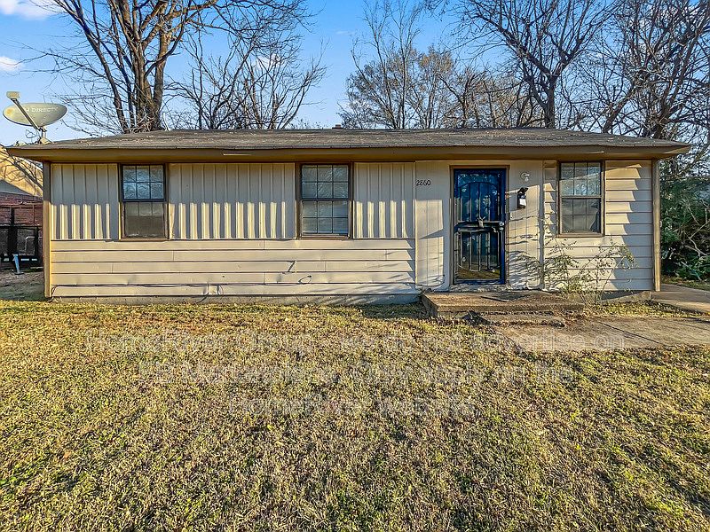 1st image of 2860 Heber Ave
