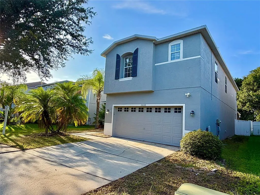4 bed, 2.5 bath, 3534 sqft, $3,000 — Photo 1