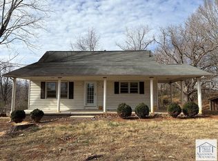 32 Meeks Rd, Ridgeway, VA 24148