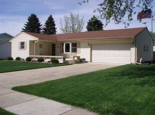 1925 N Lexington Dr, Janesville, WI 53545