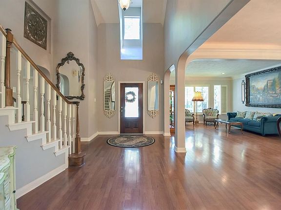 High soaring ceiling in entry way