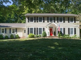 5 Heathbrook Dr, Poughkeepsie, NY 12603