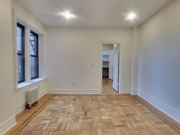 1212 Ocean Ave #5E — Photo 7