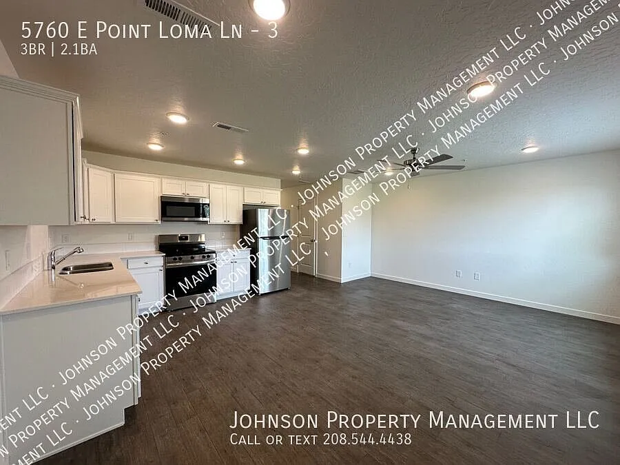 Modern Nampa Townhome Located near multiple parks, Idaho Center, Amazon distribution center. — Photo 3