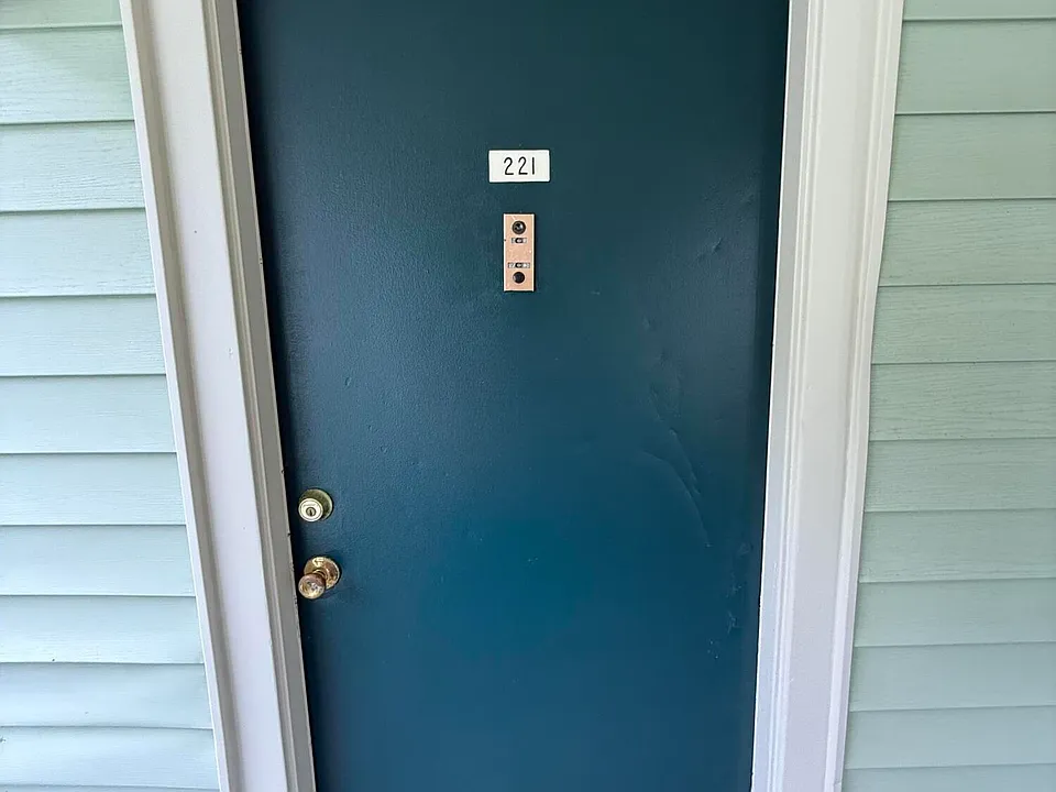 200 High Meadows Blvd #221