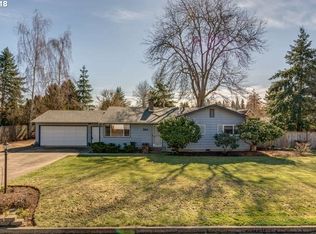 860 NE Queens Ln, Hillsboro, OR