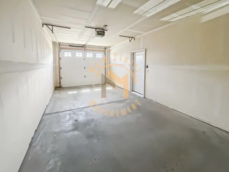 261 N Lawrence Dr — Photo 17
