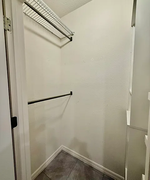 243 Meghan Cir — Photo 16
