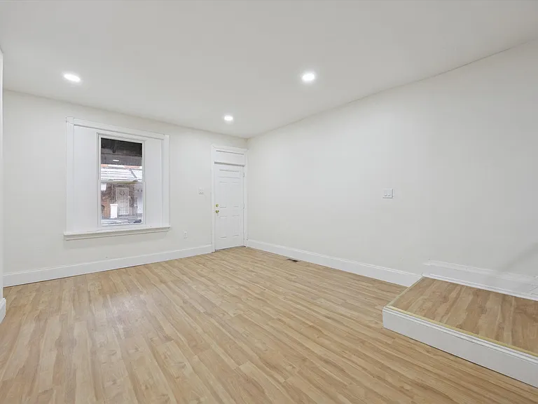 42 N Lindenwood St — Photo 19