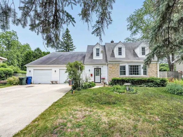 702 N Webster Ave, De Pere, WI 54115