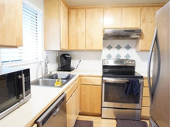 5th image of 10022 NE 138th Pl APT O1