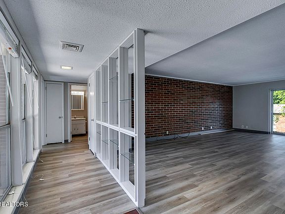 4th image of 400 Dublin Dr #B193